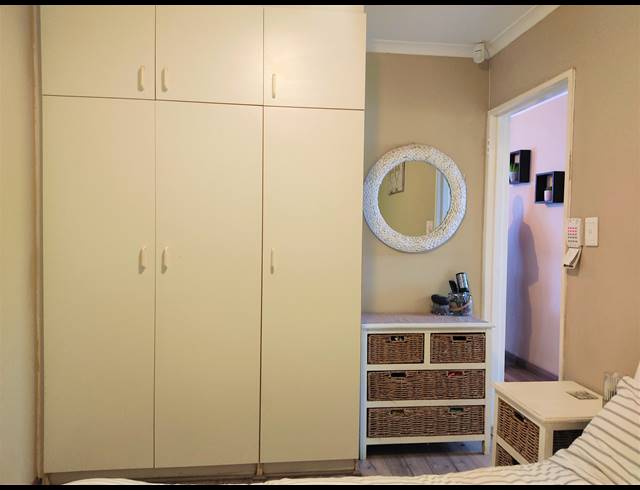 2 BEDROOM HOUSE FOR SALE IN STRANDFONTEIN